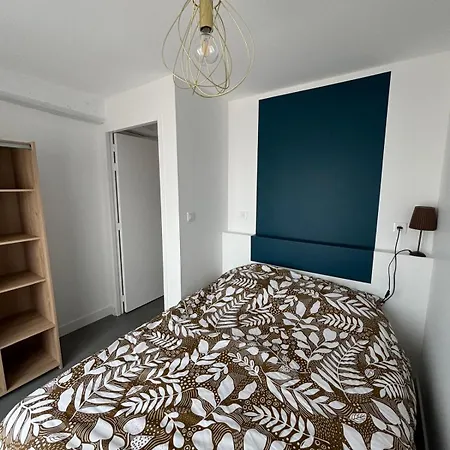 Les Deux Tilleuls * Les Rosiers