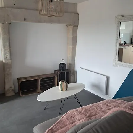 Les Deux Tilleuls * Les Rosiers