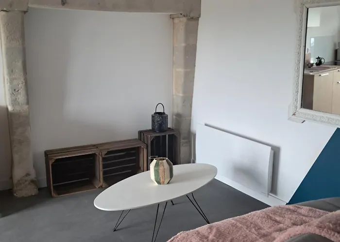 Les Deux Tilleuls * Les Rosiers